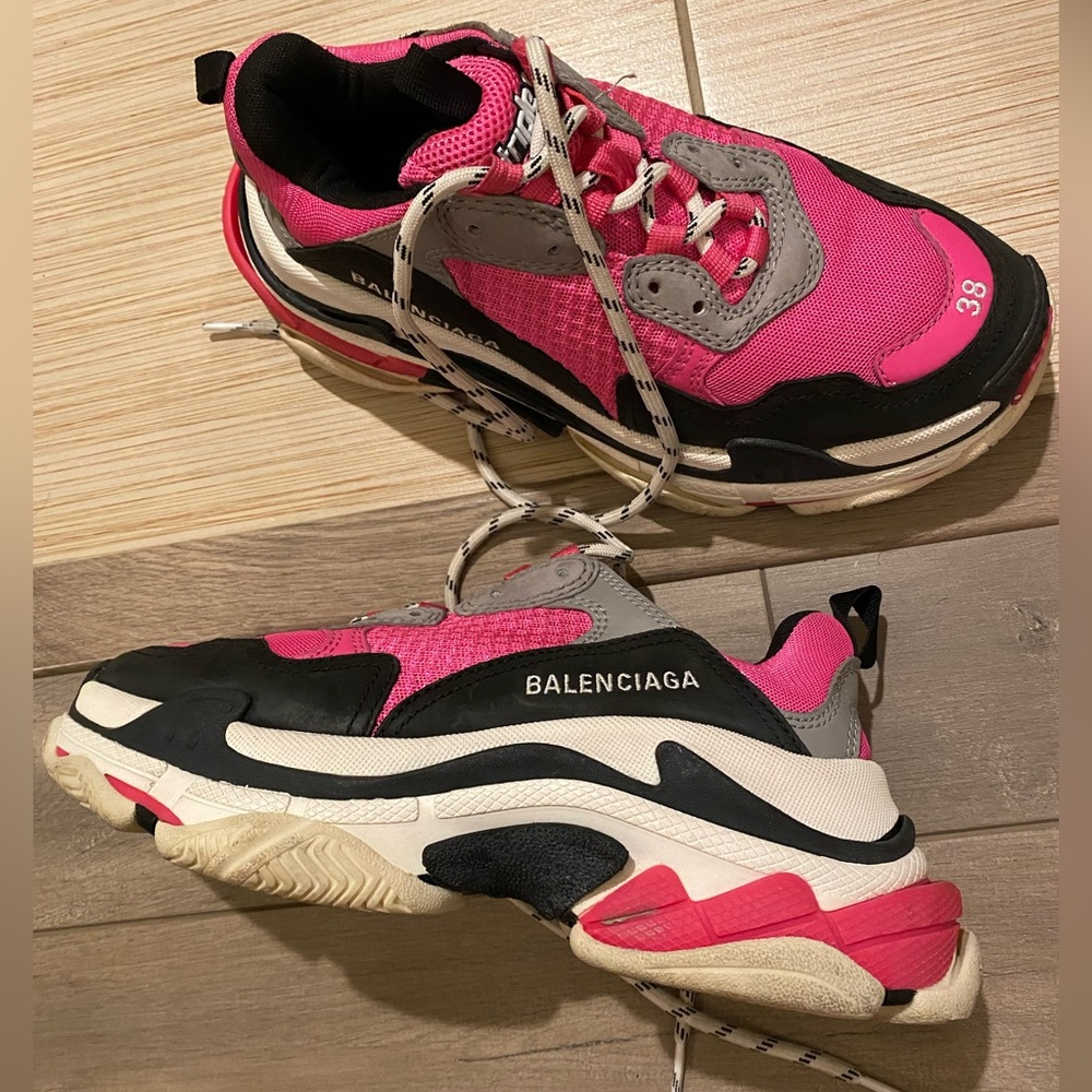 Balenciaga Triple S Pink and White Sneakers - Picture 3 of 9